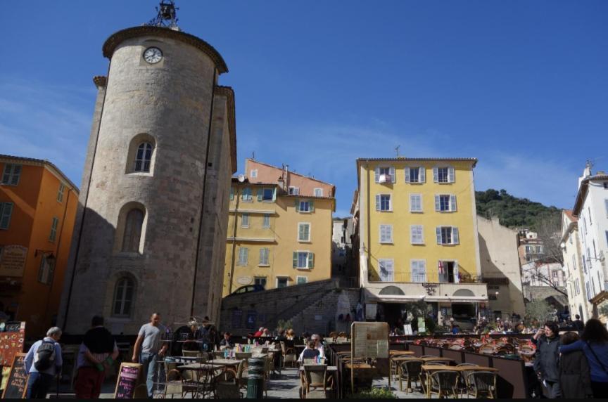 Superbe T2 Proche Des Plages Et Des Commerces Hyeres Luaran gambar